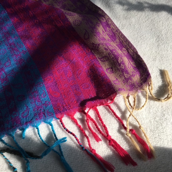 Multicolored scarf - Picture 2 of 3